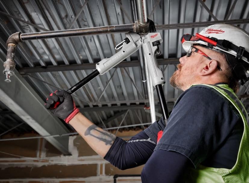 Milwaukee Electric - Cheater Aluminum Adaptable Pipe Wrench