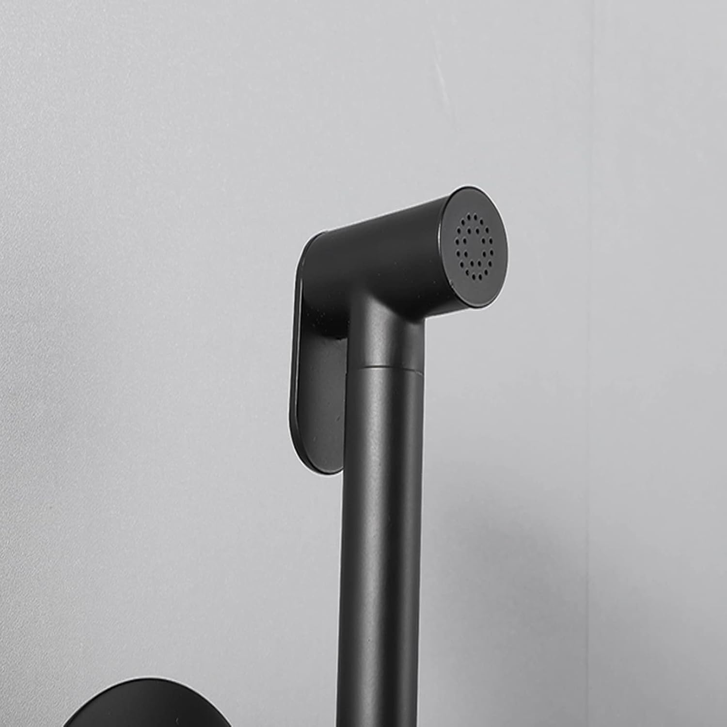 Handheld Bidet Sprayer for Toilet, Brass Bathroom Concealed Bidet Sprayer, Bidet Sprayer Set, Portable Bidet for Toilet, Wall-Mounted Mixer Hot and Cold Water for Bathroo-Black