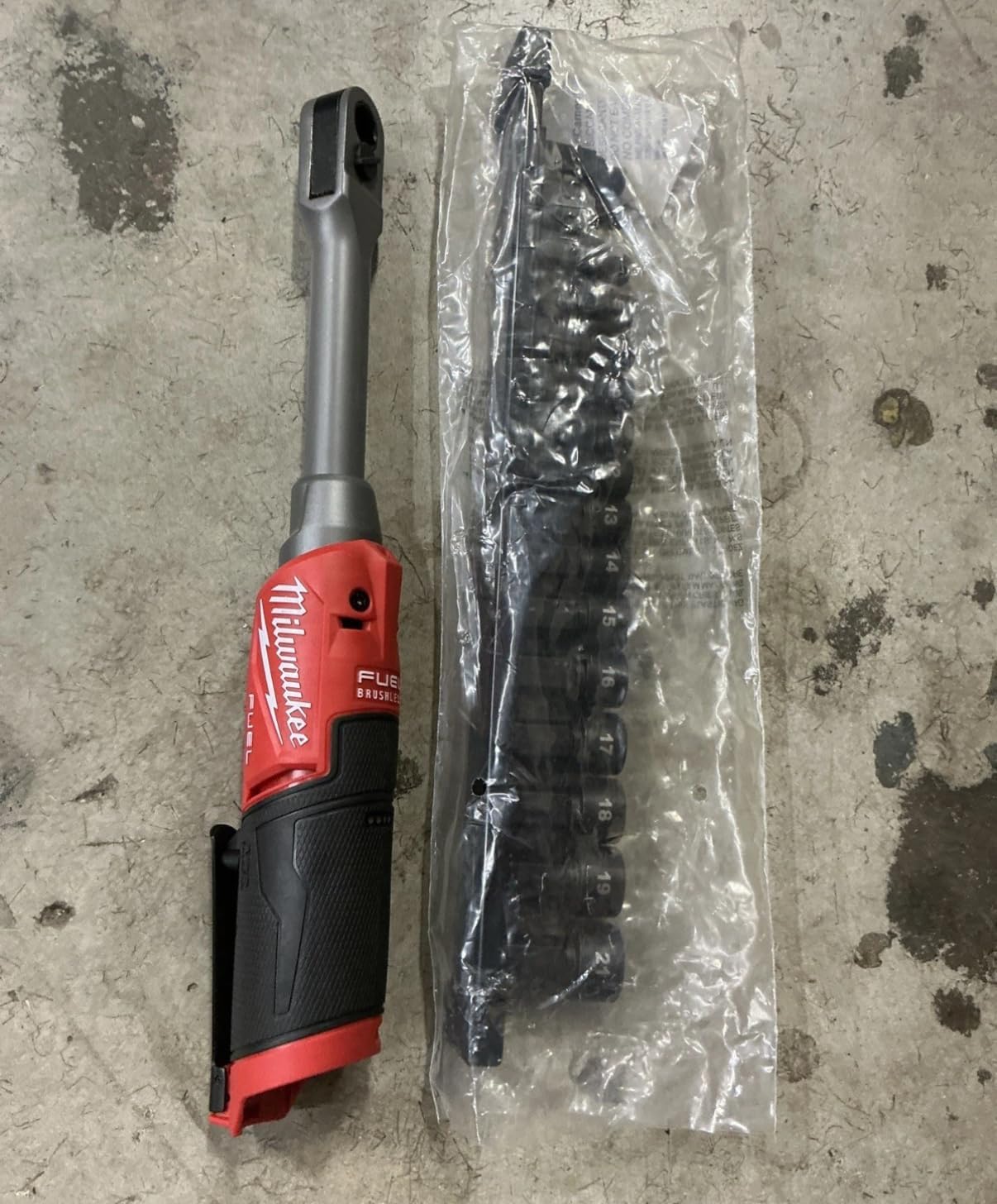 Milwaukee Electric - M12 Fuel. Insider. Extended Reach Box Ratchet