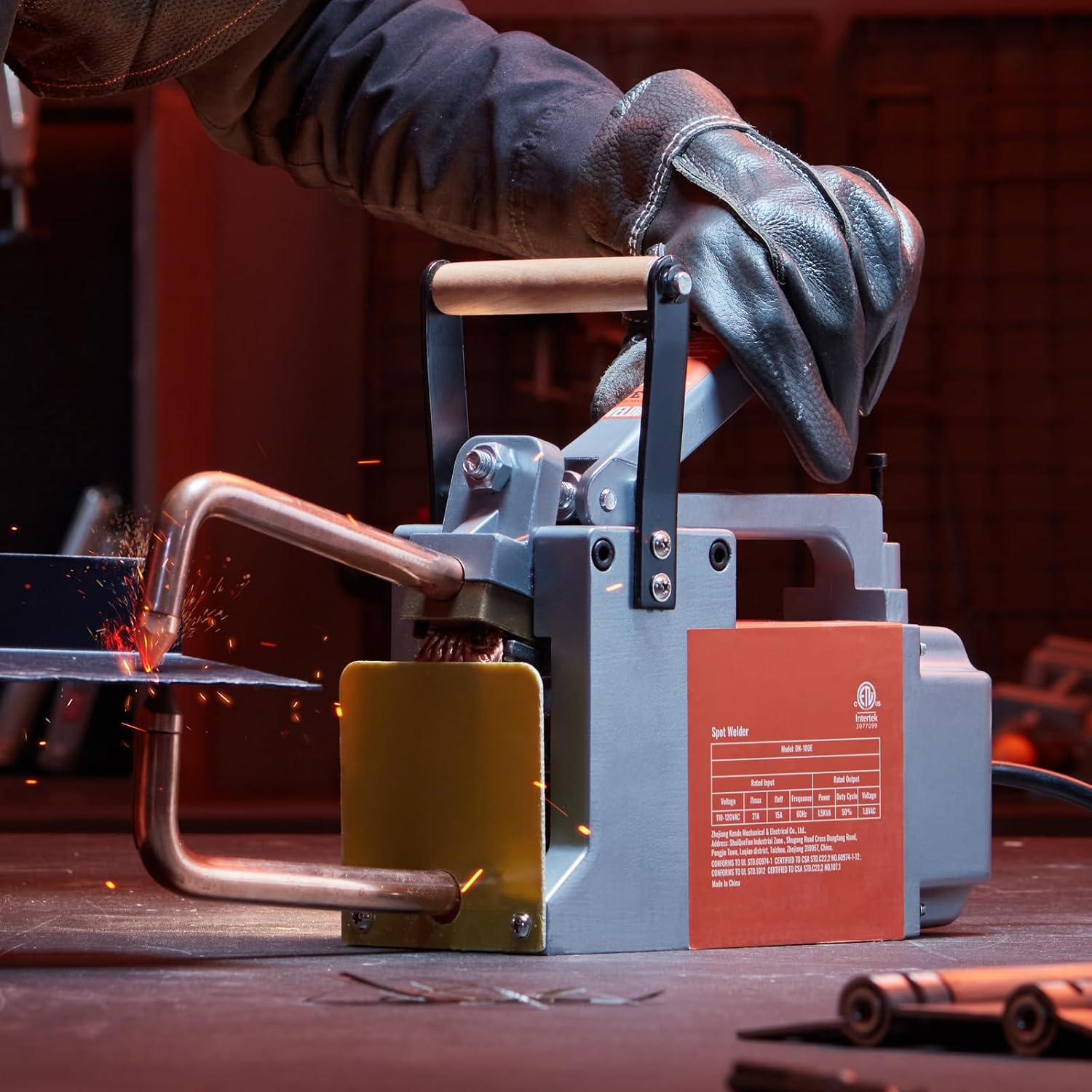 VEVOR Portable Spot Welder, 1/8-inch Spot Welder Machine with 1.5KVA Input Capacity, Handheld Welding Tip Gun, Metal Sheet Spot Welding Machine