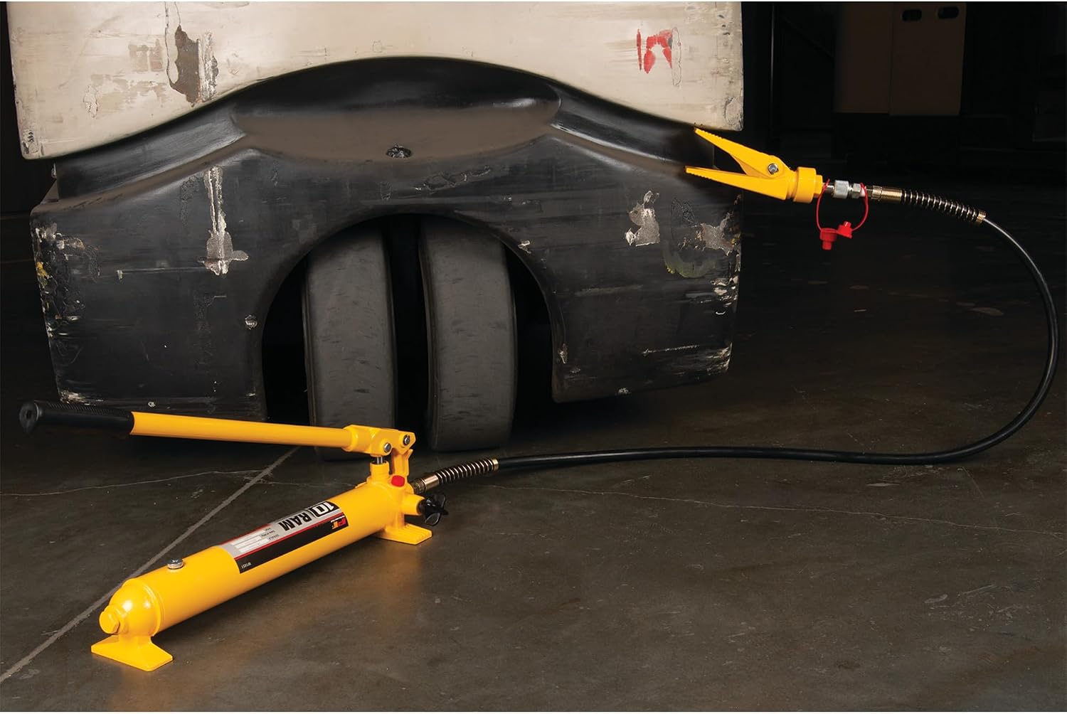 Performance Tool W1651 Hydraulic Collision Repair Kit for Vehicle Service Professionals