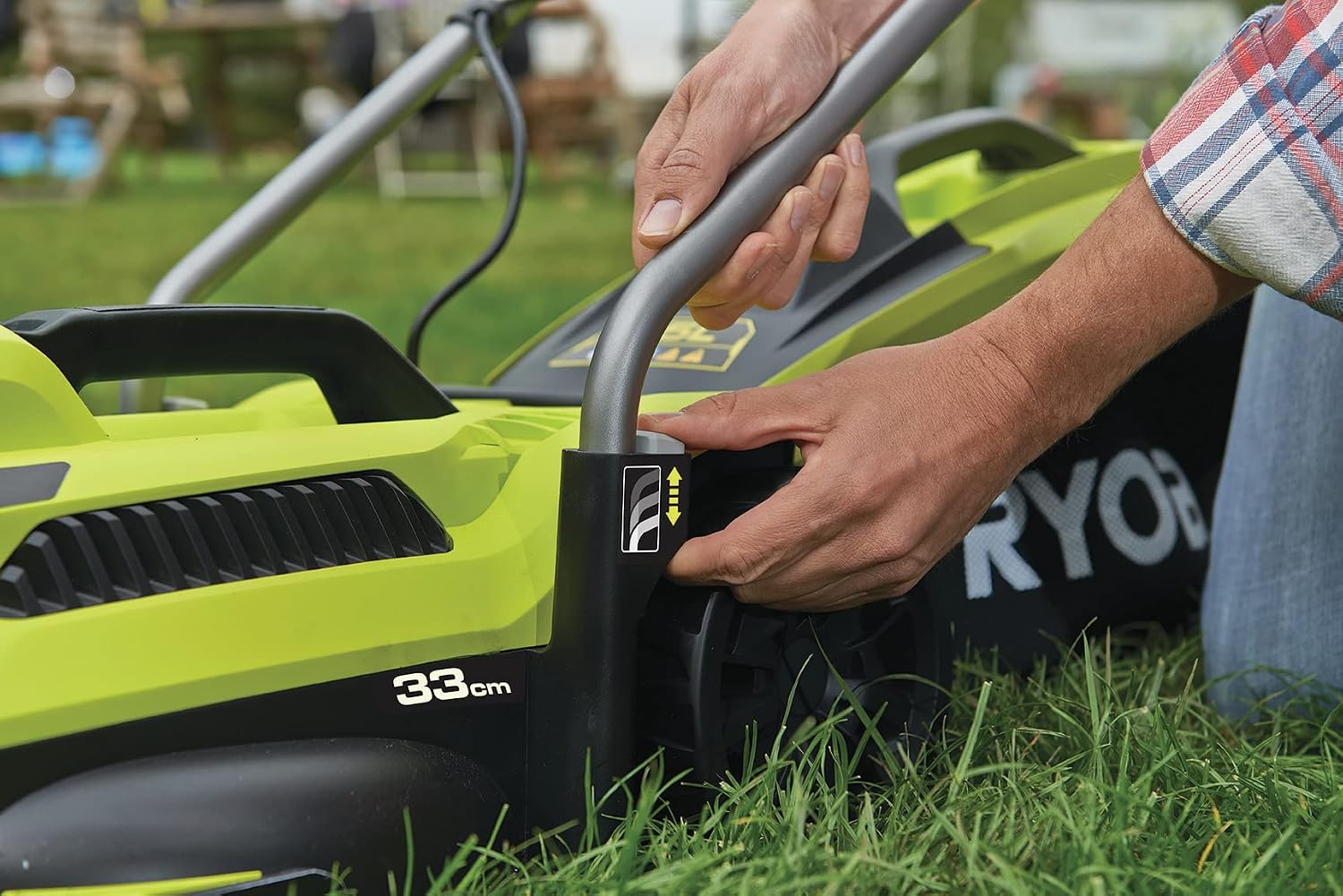 Ryobi 5133002345 RLM15E36H 1500W Electric Lawnmower 36cm Cutting Width, 1500 W