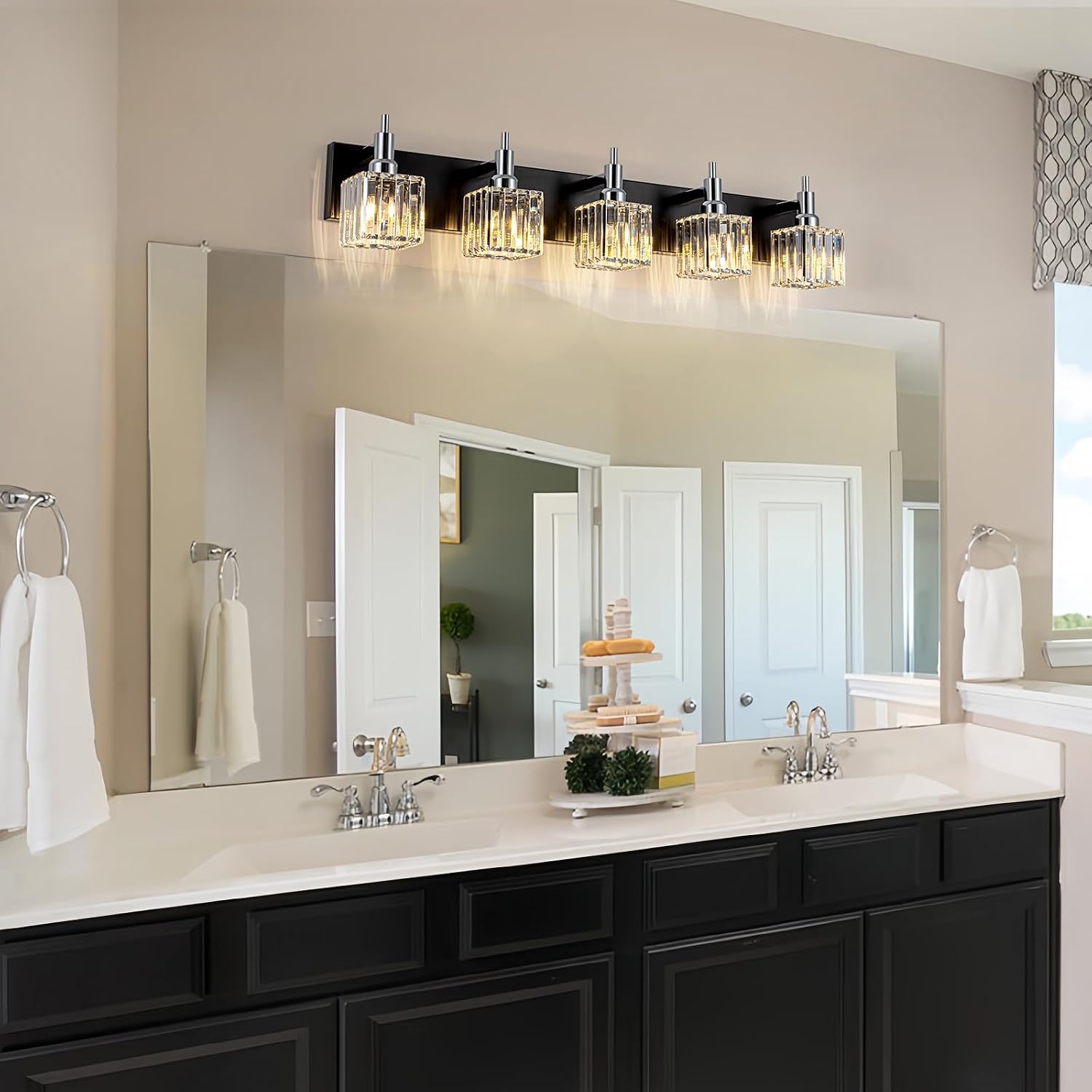Black Chrome Bathroom Vanity Lights, 5 Lights Modern Crystal Bathroom Lighting Fixtures Over Mirror Crystal Wall Light with Square Shade
