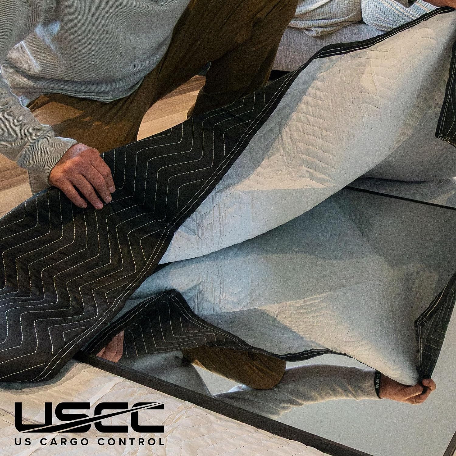 US Cargo Control Moving Blankets Heavy Duty 72'x80' 4-Pack (95 lbs/doz), Padded Furniture Blankets for Moving, Shipping, and Storage, Professional Quilted Furniture Pads, Tough Black Polyester