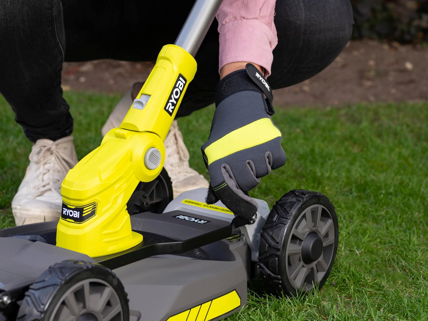 RYOBI 3-in-1 18 V Lawn Mower/Edger/Edger - Cutting Diameter 30 cm - Mulching - Wire Diameter 1 x 1.6 mm - Telescopic Tube - Sold Without Battery or Charger - Green