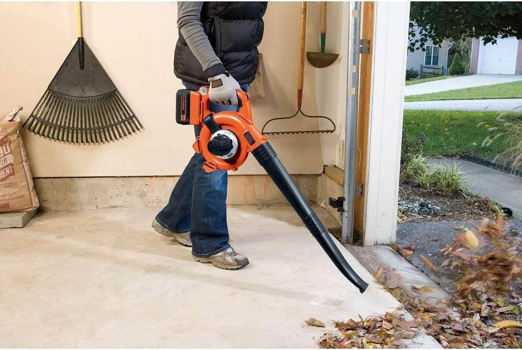 BLACK+DECKER 40V MAX* Cordless Hard-Surface Sweeper with POWERCOMMAND (LSW36)
