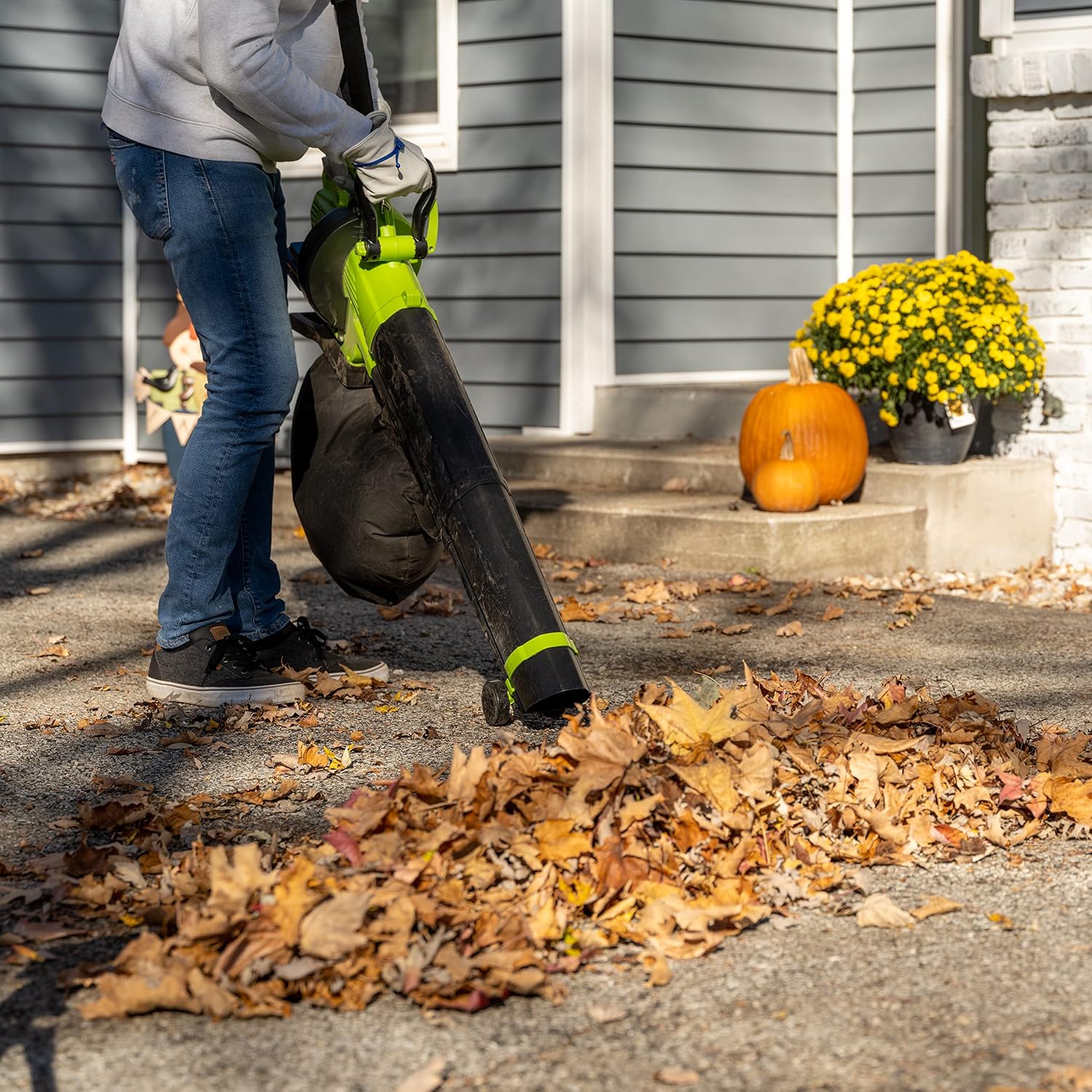 Earthwise Power Tools by ALM LBVM2202 2x20-Volt Cordless Leaf Blower, Leave Vacuum, Leaf Mulcher, 2 Batteries and Charger Included