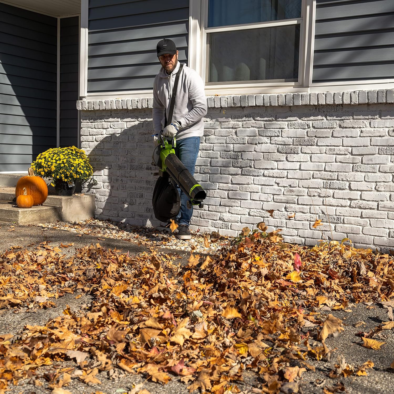 Earthwise Power Tools by ALM LBVM2202 2x20-Volt Cordless Leaf Blower, Leave Vacuum, Leaf Mulcher, 2 Batteries and Charger Included