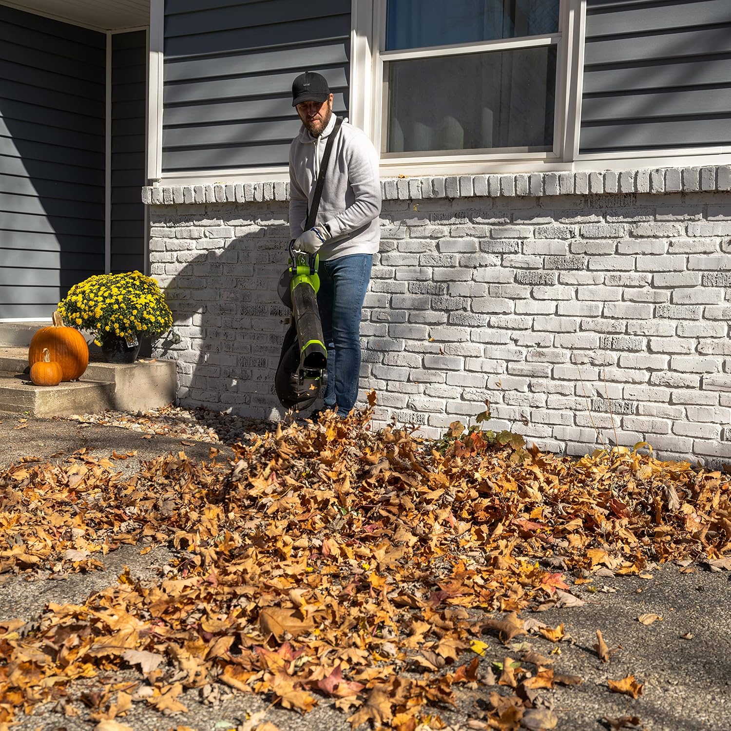 Earthwise Power Tools by ALM LBVM2202 2x20-Volt Cordless Leaf Blower, Leave Vacuum, Leaf Mulcher, 2 Batteries and Charger Included